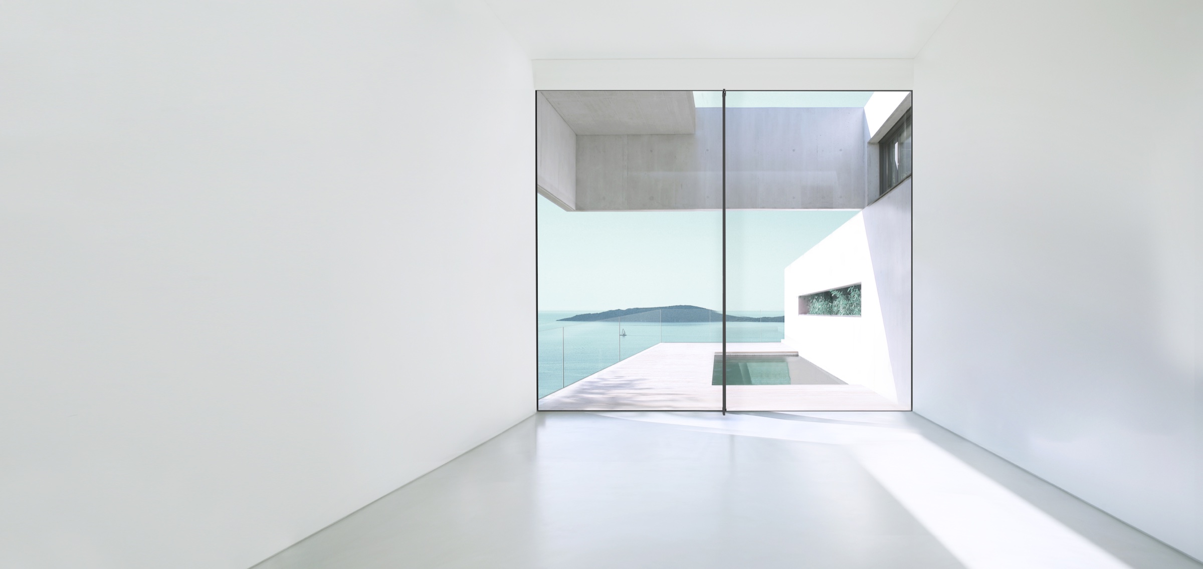 Sistem culisant minimalist COR Vision Plus cu vedere panoramică spre mare